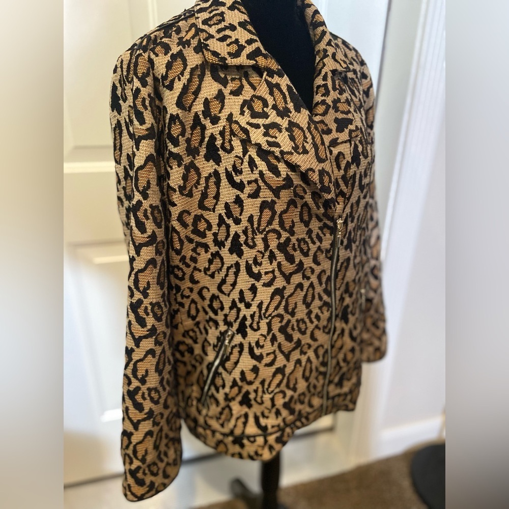 Chico’s~NWT~Jacquard~Leopard Print~Faux Leather Detail~Lined~Moto Jacket~Size 3